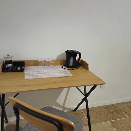 Av De Bordeaux Bed & Breakfast Нарбон Екстериор снимка