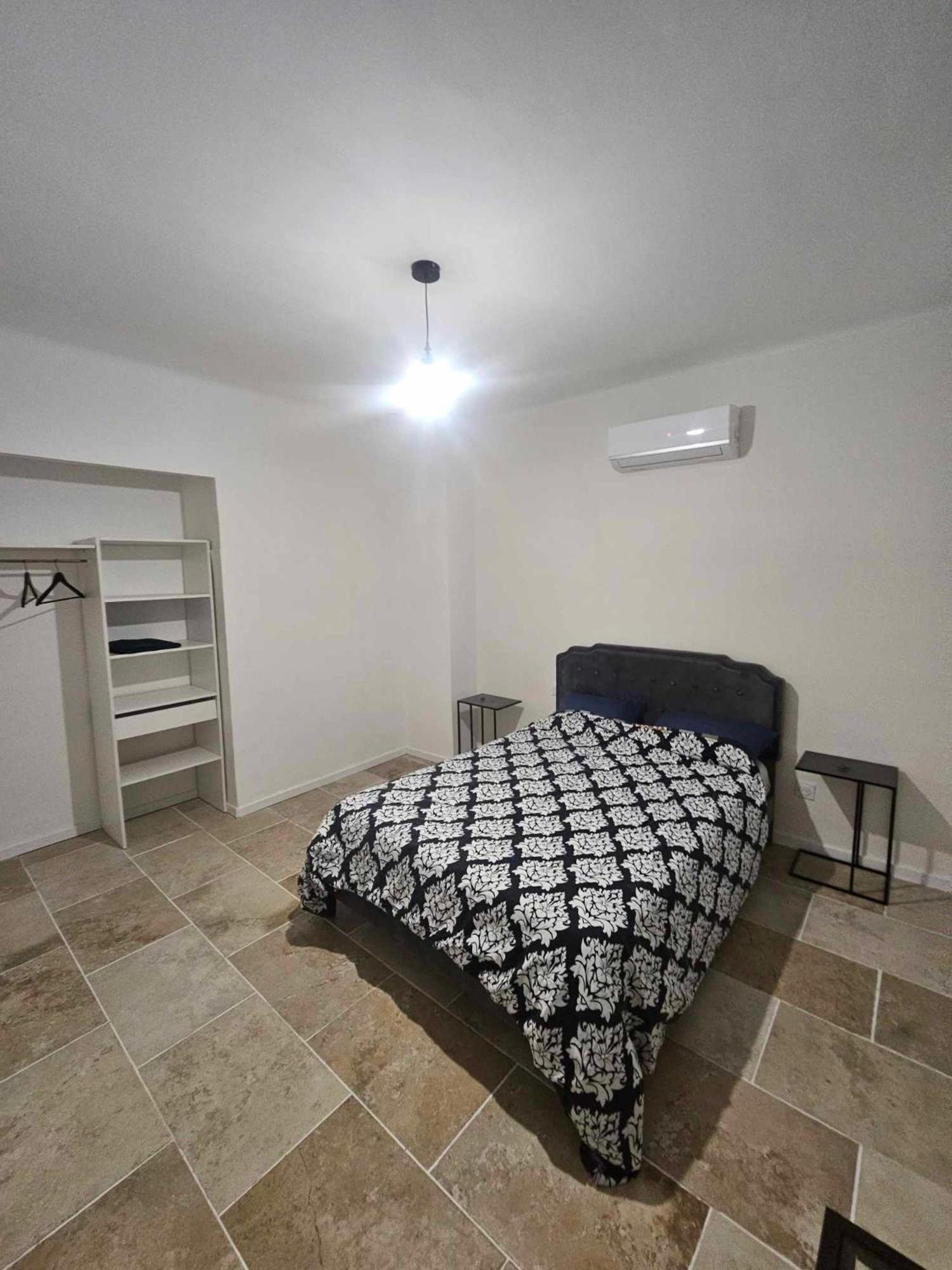 Av De Bordeaux Bed & Breakfast Нарбон Екстериор снимка