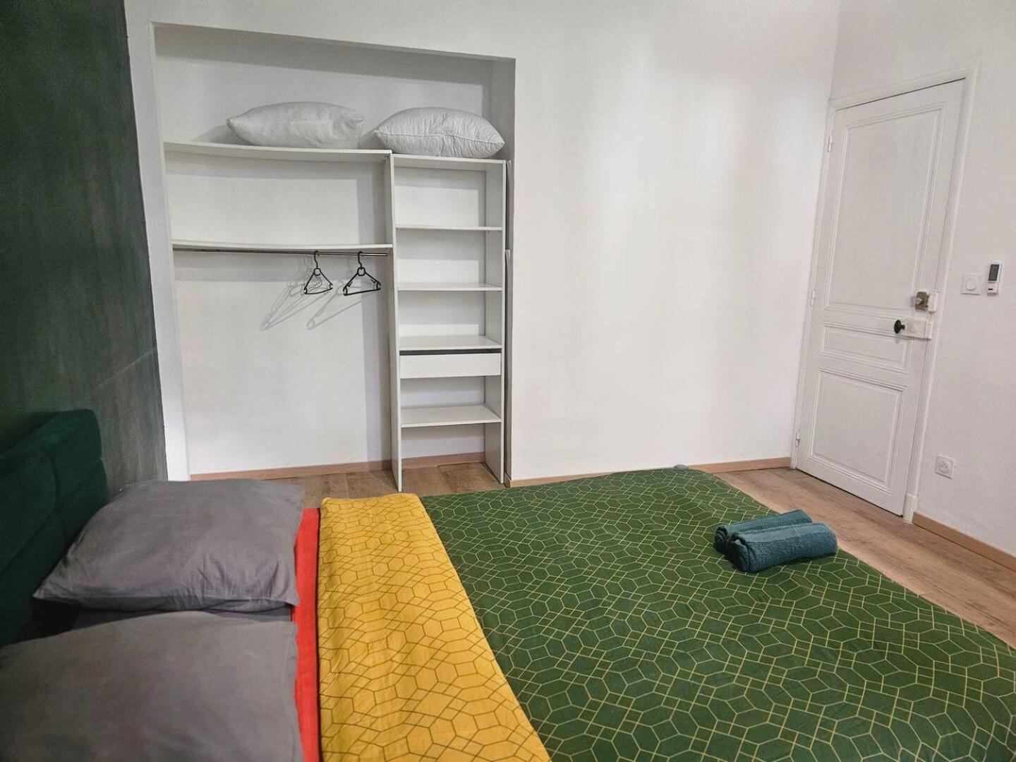 Av De Bordeaux Bed & Breakfast Нарбон Екстериор снимка